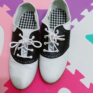 Saddle Two Tone Oxfords